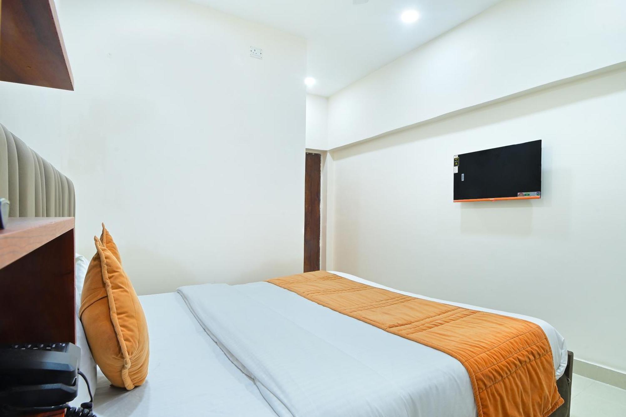 Chowdhry Tourist Lodge - New Delhi Railway Station - 2 Minutes Walk Exterior foto